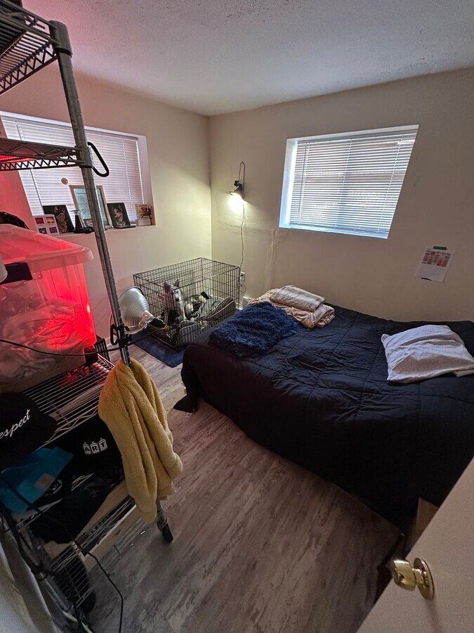 Photo - 2BR 1Bth unit. Heat/Hot Water included. Great location!