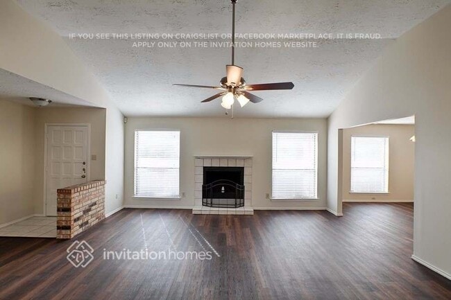 Photo - 1337 Colmar Dr