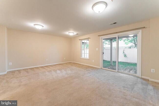 Photo - 7378 Matchbox Alley