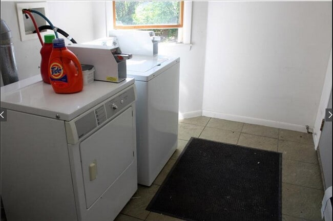 Photo - Philadelphia St Unit Apartment 2