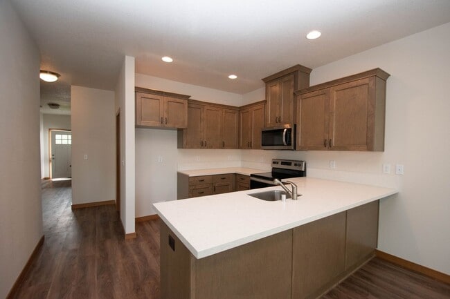 Photo - Gorgeous 2BD Duplex in Great Washougal Location! Beautiful Finishes!