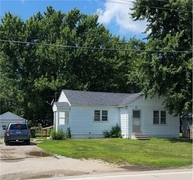 Photo - 124 Leversee Rd