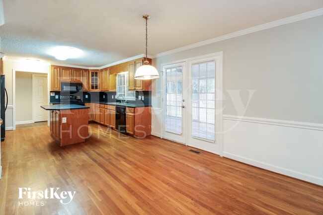 Photo - 4004 Deerfield St