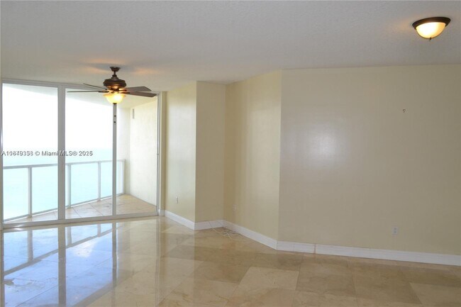 Building Photo - 16699 Collins Ave Unit 2505 Rental