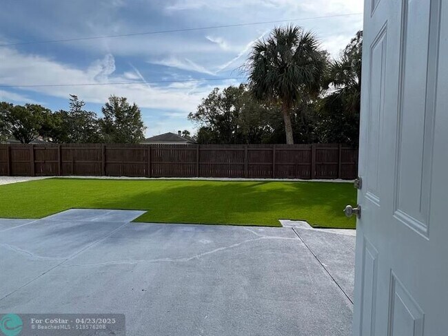 Photo - 1810 Elizabeth St