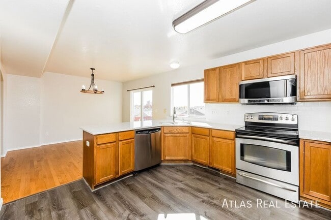 Photo - 7335 Edgebrook Dr