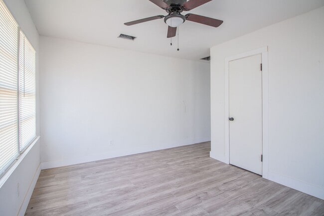 302 Avenue U Unit C