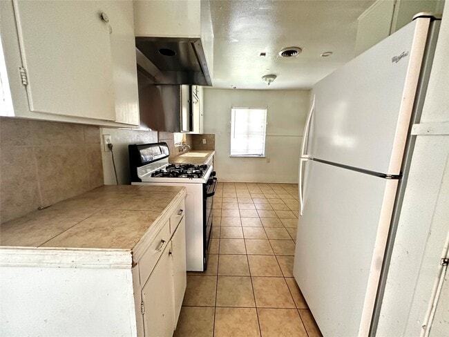 Photo - 5210 Stuyvesant Ln