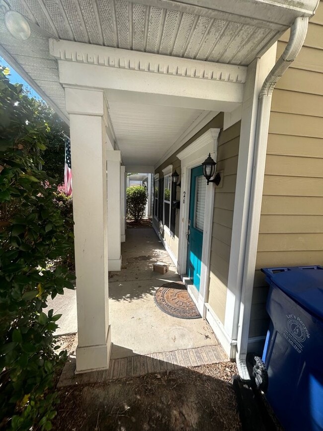 Photo - 26 Old Shandon Cir