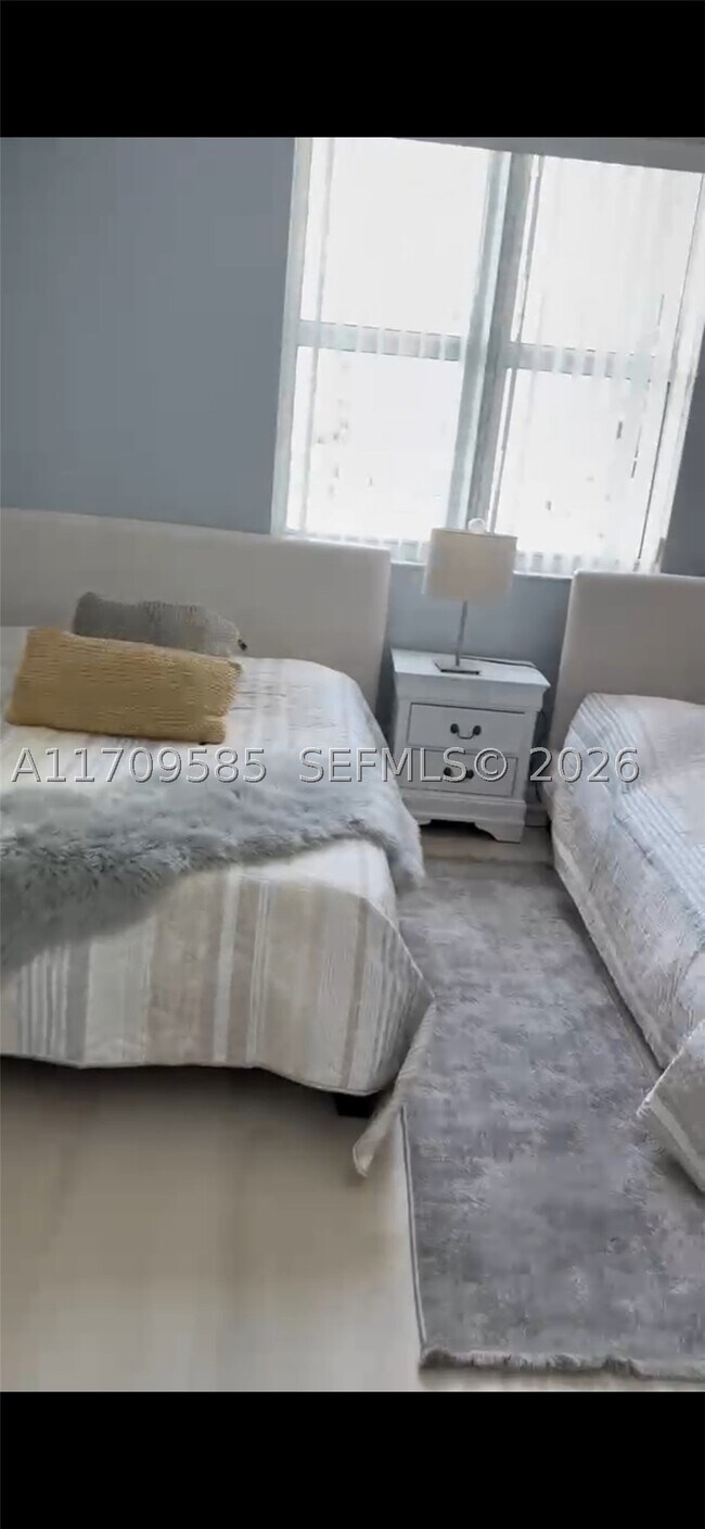 7900 Harbor Island Dr Unit 806