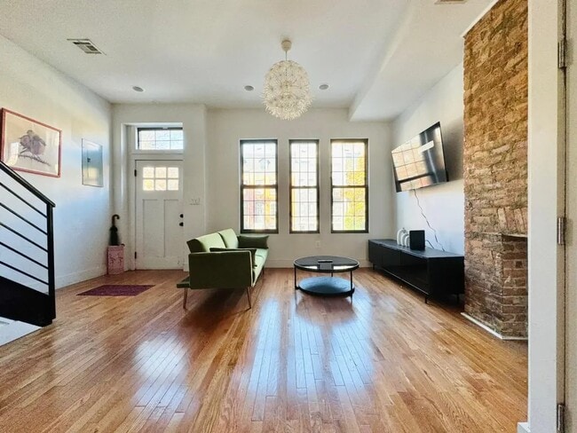 Furnished room/NOT APARTMENT