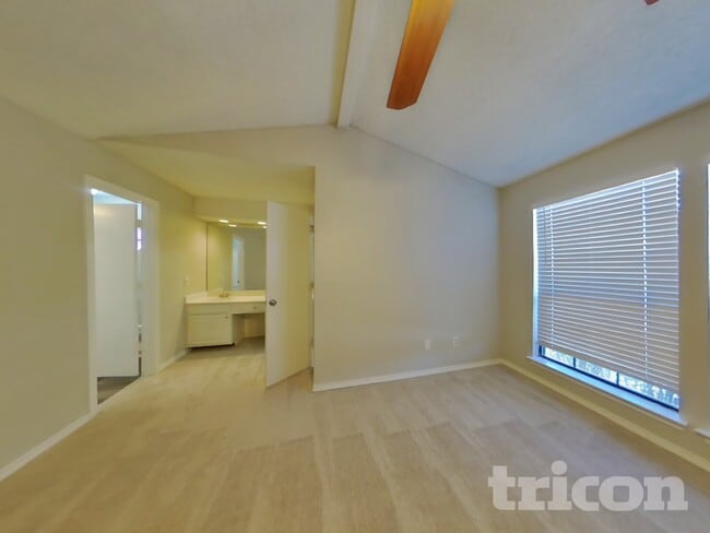 Photo - 2442 Antler Trail