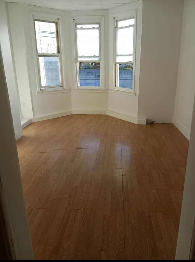 Photo - 422 St Pauls Ave Unit 1