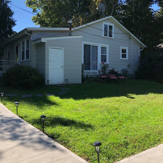 Photo - 112 Cooper St