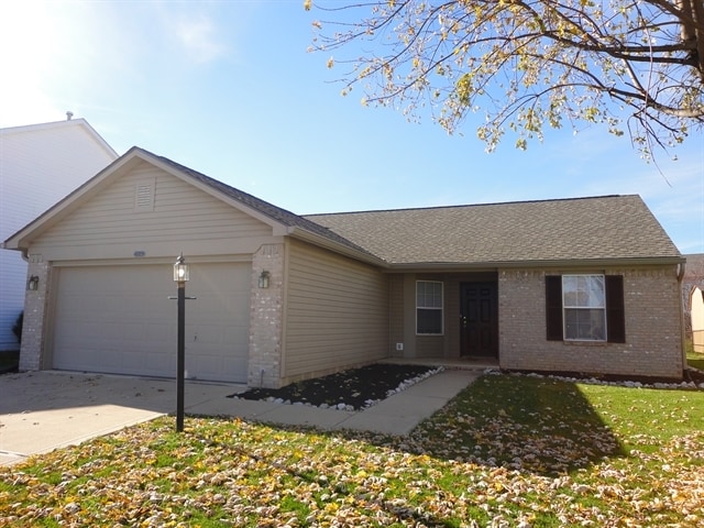 Building Photo - 2154 Meadow Glen Blvd Rental