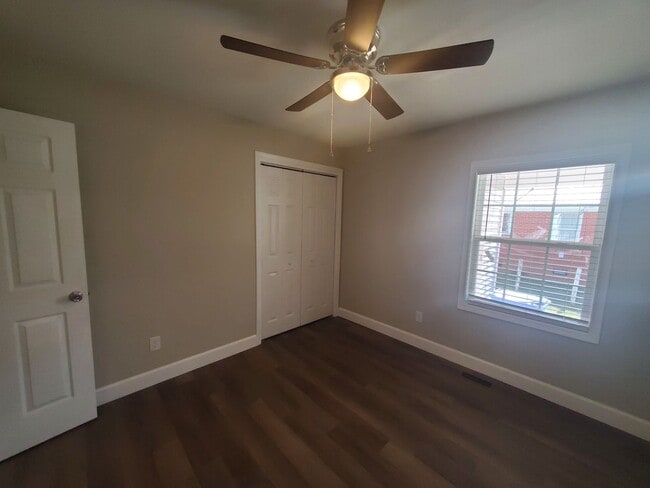 Photo - 1208 Hillsboro St