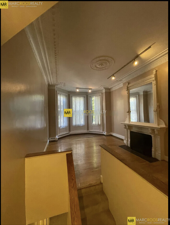 Photo - 275 Beacon St Condo Unit 1a