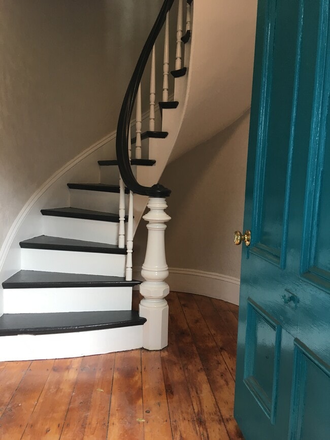 Building Photo - 8 Skerry St Unit #2