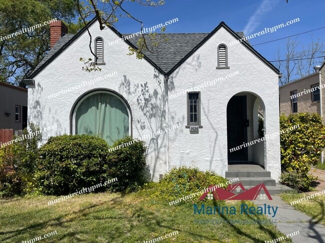 Photo - Charming Tudor Style Home 2 bedroom 1 bath...