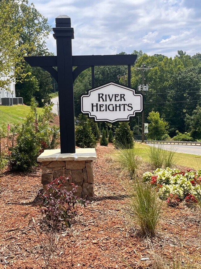 Photo - NOVEMBER SPECIAL - 2 Bedroom Townhome in L...