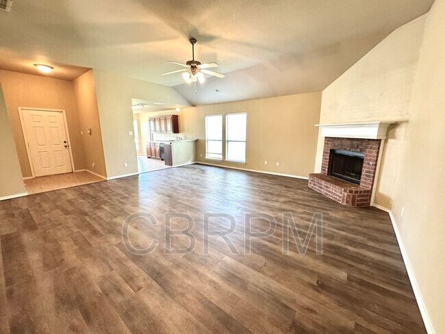 Photo - 5207 Harvard St