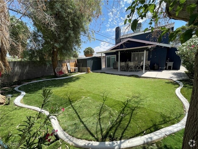 Building Photo - 5005 Celebrity Cir Rental