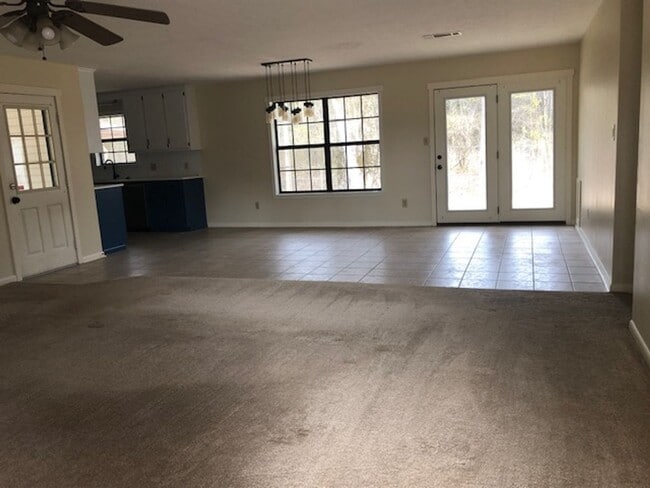 Photo - 2202 Holly Hill Dr