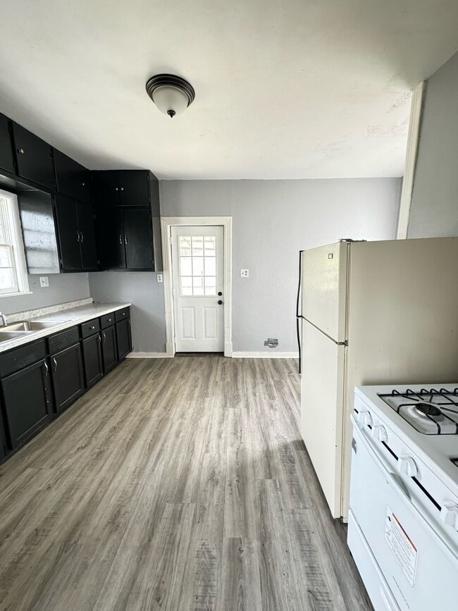 Photo - 3-Bedroom, 1-Bathroom Home – $1,250/Month