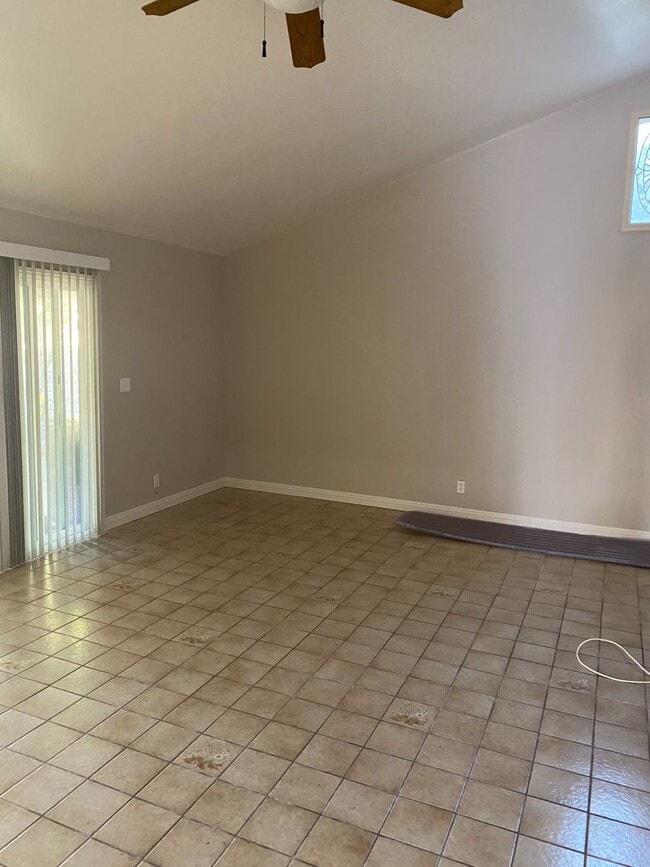 Photo - Single Story 4 bed, 2 bath home in central Simi Valley