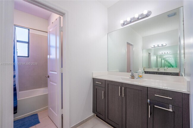 Photo - 2588 SE 2nd St