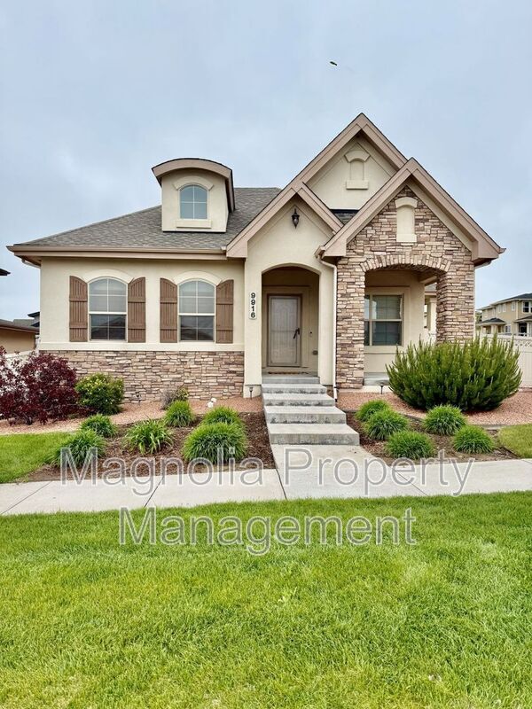 Building Photo - 9916 Wolf Lake Drive