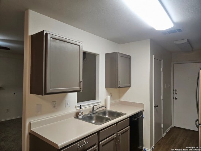 Photo - Gated Community Near Medical Center