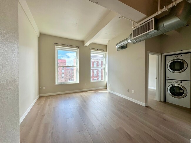 Bright 1BR/1BA Condo in Downtown SF – Step... - Bright 1BR/1BA Condo in Downtown SF – Step...