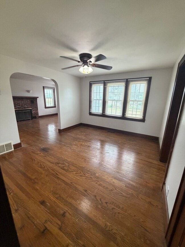Photo - 7527 Morgan Rd