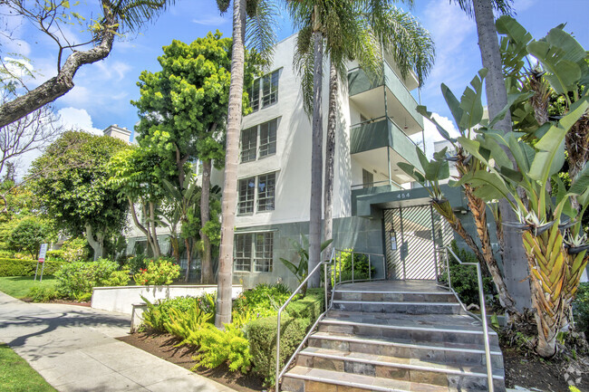 Building Photo - 454 N Oakhurst Dr Rental