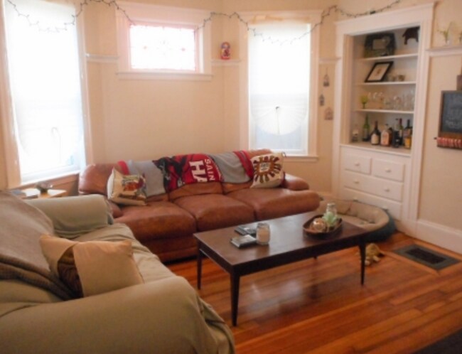 Photo - 15 Rowell St