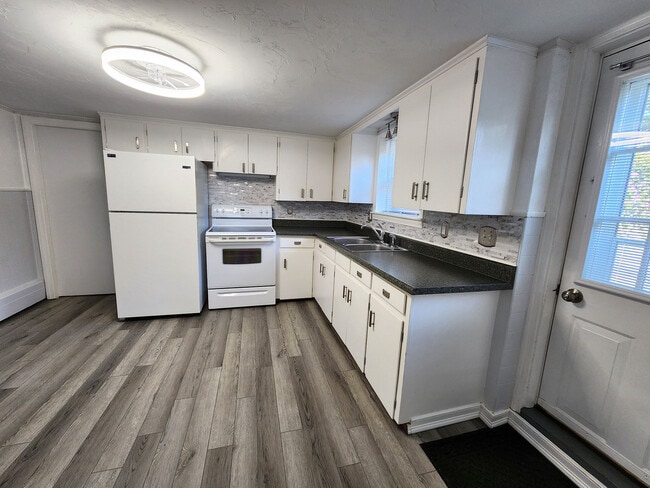 Photo - 216 5th St Unidad 1B