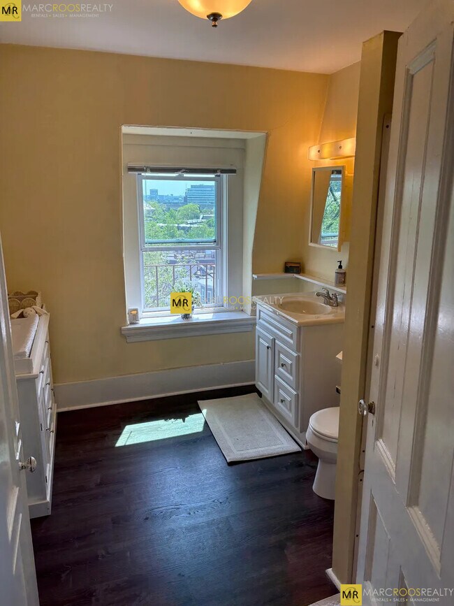 Photo - 41 Monument Sq Unit TOP