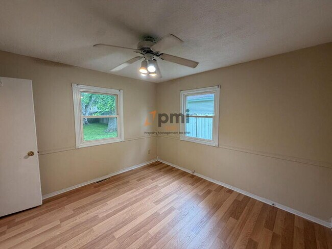 Photo - 7726 Durbin St