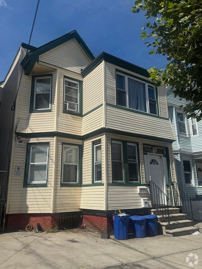 Building Photo - 311 Ege Ave Rental