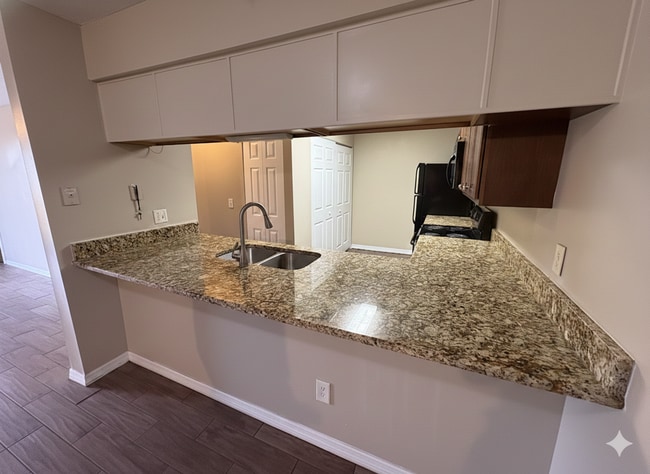 Photo - 610 Kenwick Cir