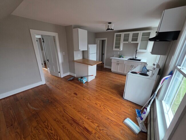 Photo - 176 US Route 1 Unit 2