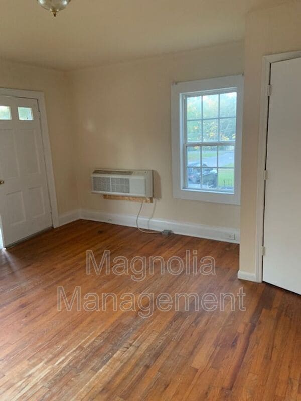 Photo - 110 S Clark St