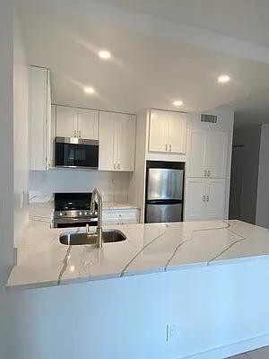 1 Irving Pl Unit V13H