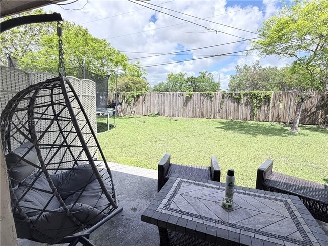 Photo - 954 NW 14th St