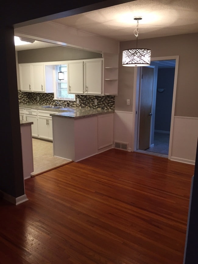 Photo - 2018 S Ridgewood Dr