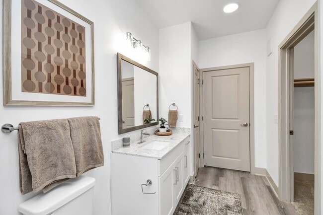 Building Photo - 2020 Grandway Dr Unit 2103