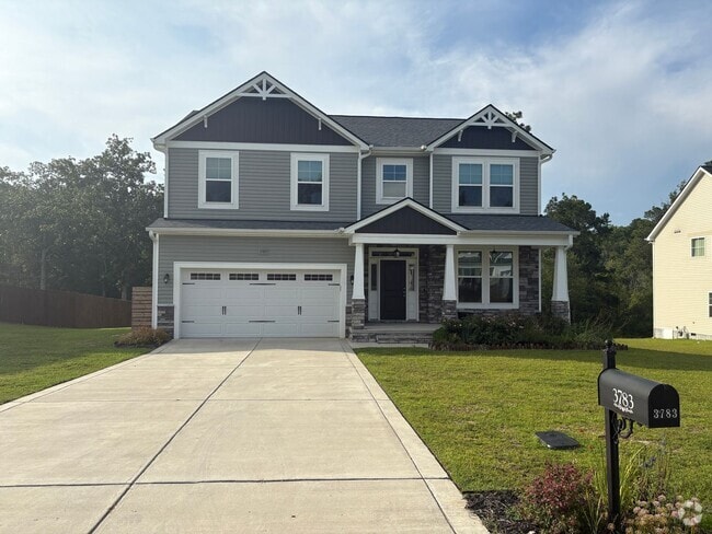Building Photo - Gorgeous 4 Bed, 2.5 Bath Home in Fayetteville