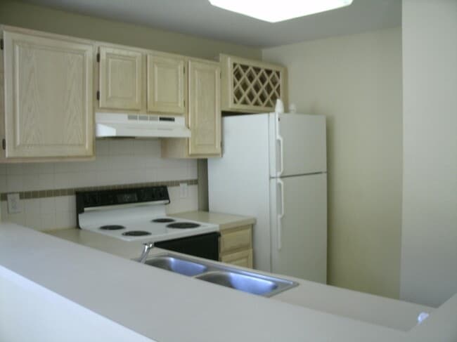 Photo - 1780 Palm Cove Blvd Unidad 6-302