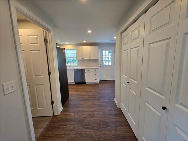 Photo - 140 Tower Hill Rd